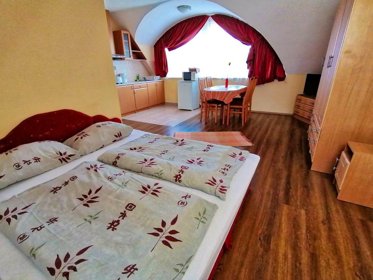 Villa Aida Apartman Hajdúszoboszló Eksteriør bilde