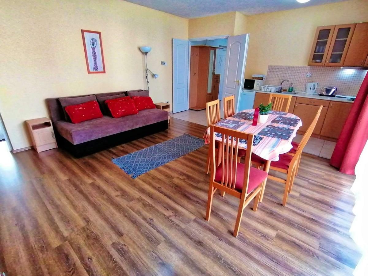 Villa Aida Apartman Hajdúszoboszló Eksteriør bilde